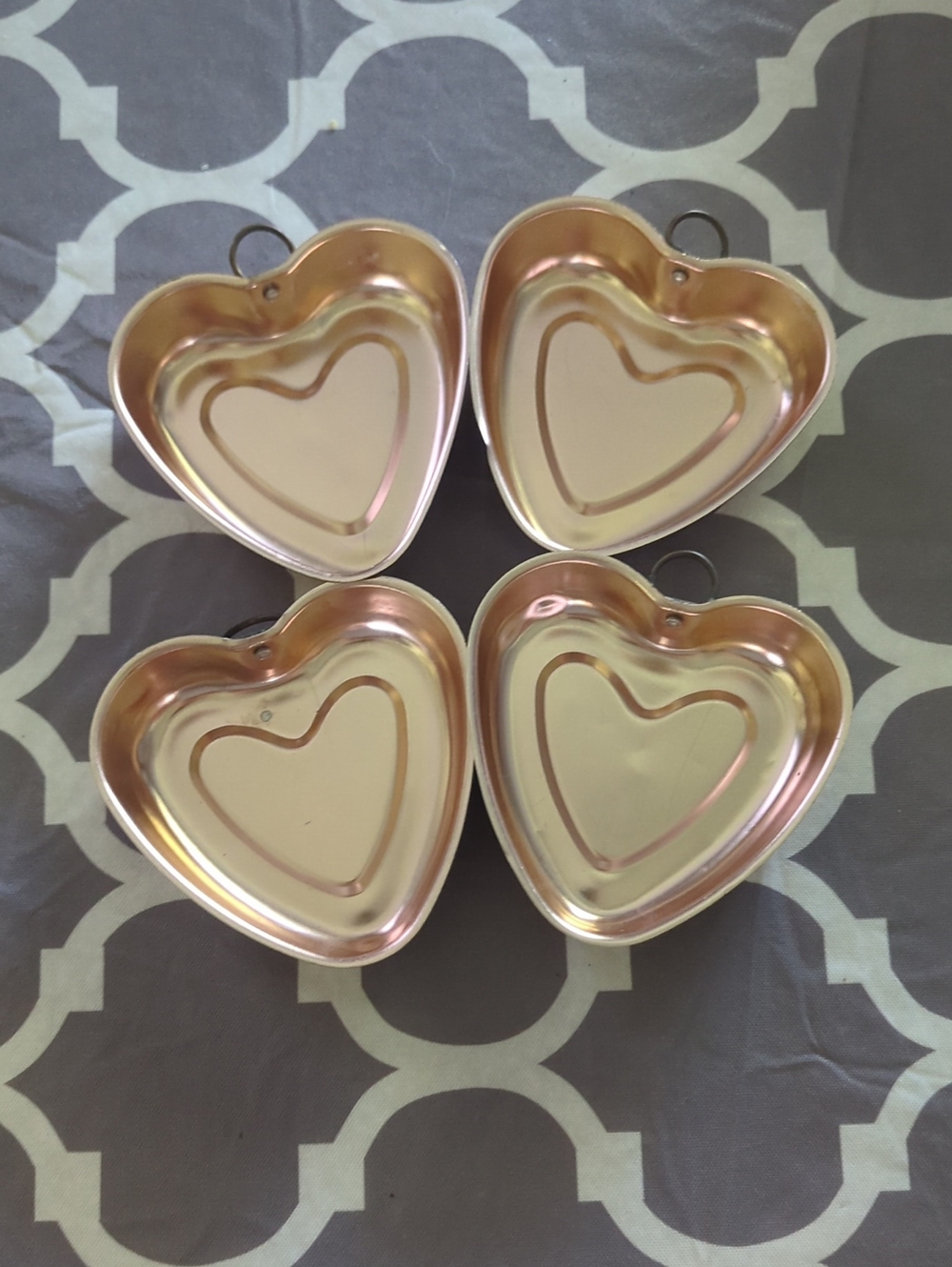 Heart-Shaped Rose Gold Baking Molds - Set of 4